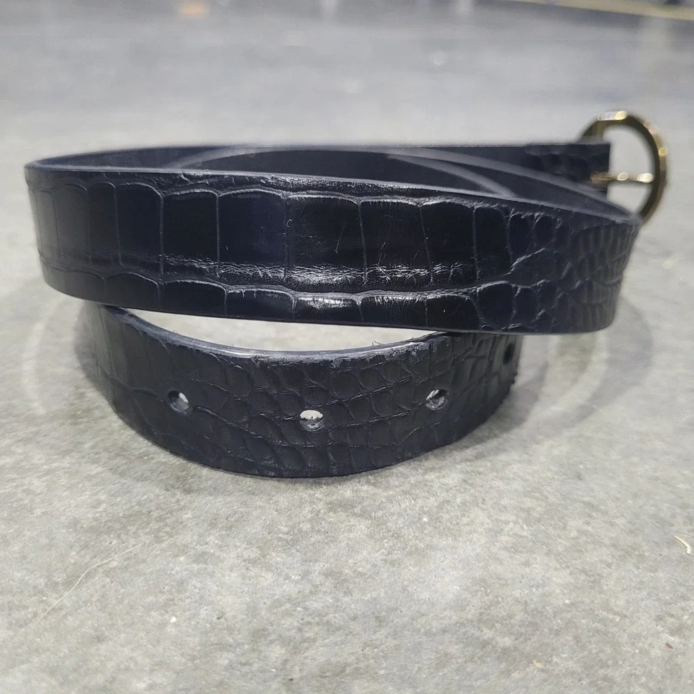 Black Leather Belt Medium Croc Embossed Heritage Classic Equestrian Round Buckle